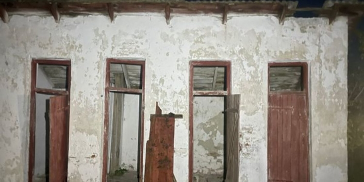 На Шумщині у громадському туалеті помер чоловік