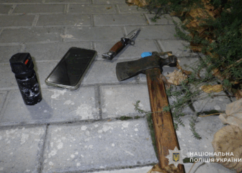 У Тернополі затримали чоловіка за домашнє насильство та напад на поліцейських