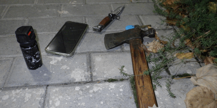 У Тернополі затримали чоловіка за домашнє насильство та напад на поліцейських