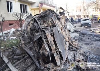 У Тернополі тривають пошуково-рятувальні роботи на місцях ворожих ударів