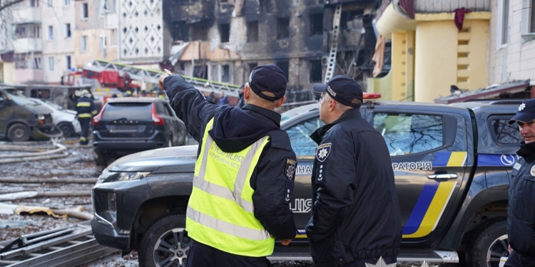 У Тернополі тривають пошуково-рятувальні роботи на місцях ворожих ударів