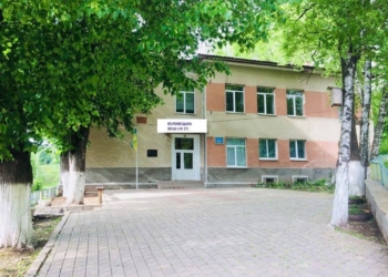 У Язловці на Тернопільщині батьки пишуть заяви в прокуратуру і поліцію про можливі зловживання