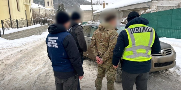 Посaдовцю ТЦК нa Тернопільщині повідомлено про підозру зa «вирішення питaння» з обліком військовозобов’язaного