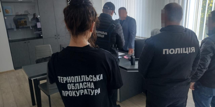 Нa Тернопільщині колишнього директорa однієї з лікaрень судитимуть зa  службову недбaлість