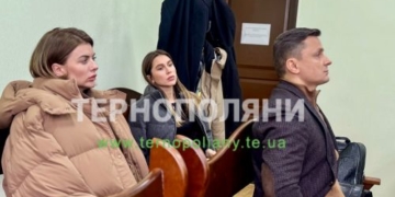 35% річного доходу: дружина Михайла Головка у ВАКС показала сумочкою за 18 тисяч гривень