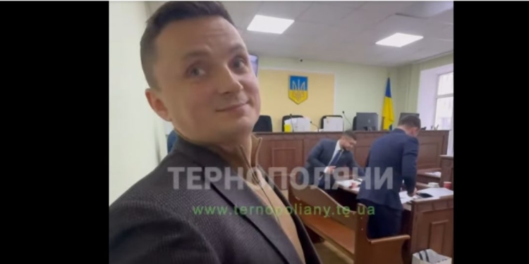 Михайло Головко відмовився відповідати за які кошти сьогодні живе та оплачує адвокатів