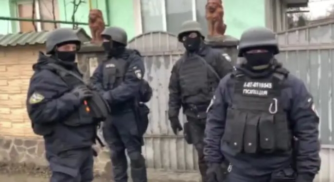 поліція обшуки