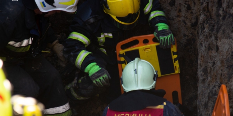 На Тернопільщині внаслідок обвалу ґрунту загинув чоловік