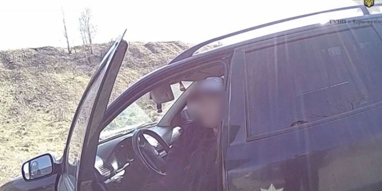 У Тернополі водій із 2,39 проміле намагався відкупитися від поліції за 30 тисяч гривень