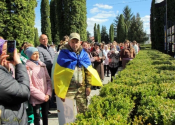 Власноруч зняв свій портрет з «Алеї надії»: на Шумщину з полону повернувся захисник