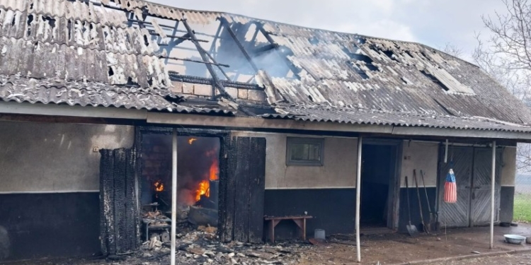 Чоловік підпалив будівлю через ревнощі в селі Іване-Пусте Чортківського району