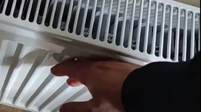 Скандал у Микулинецькій громаді: активіст заявив про тепло в раді та холод у школах